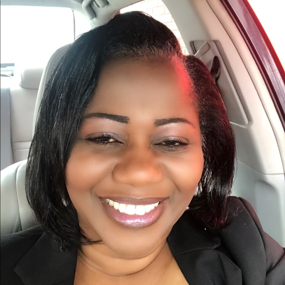 Meet your Posher, Iyabode